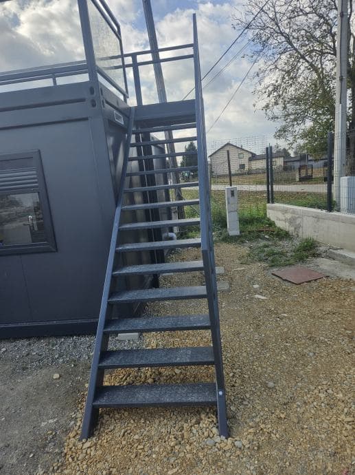 Stepenice za kontejnere 1