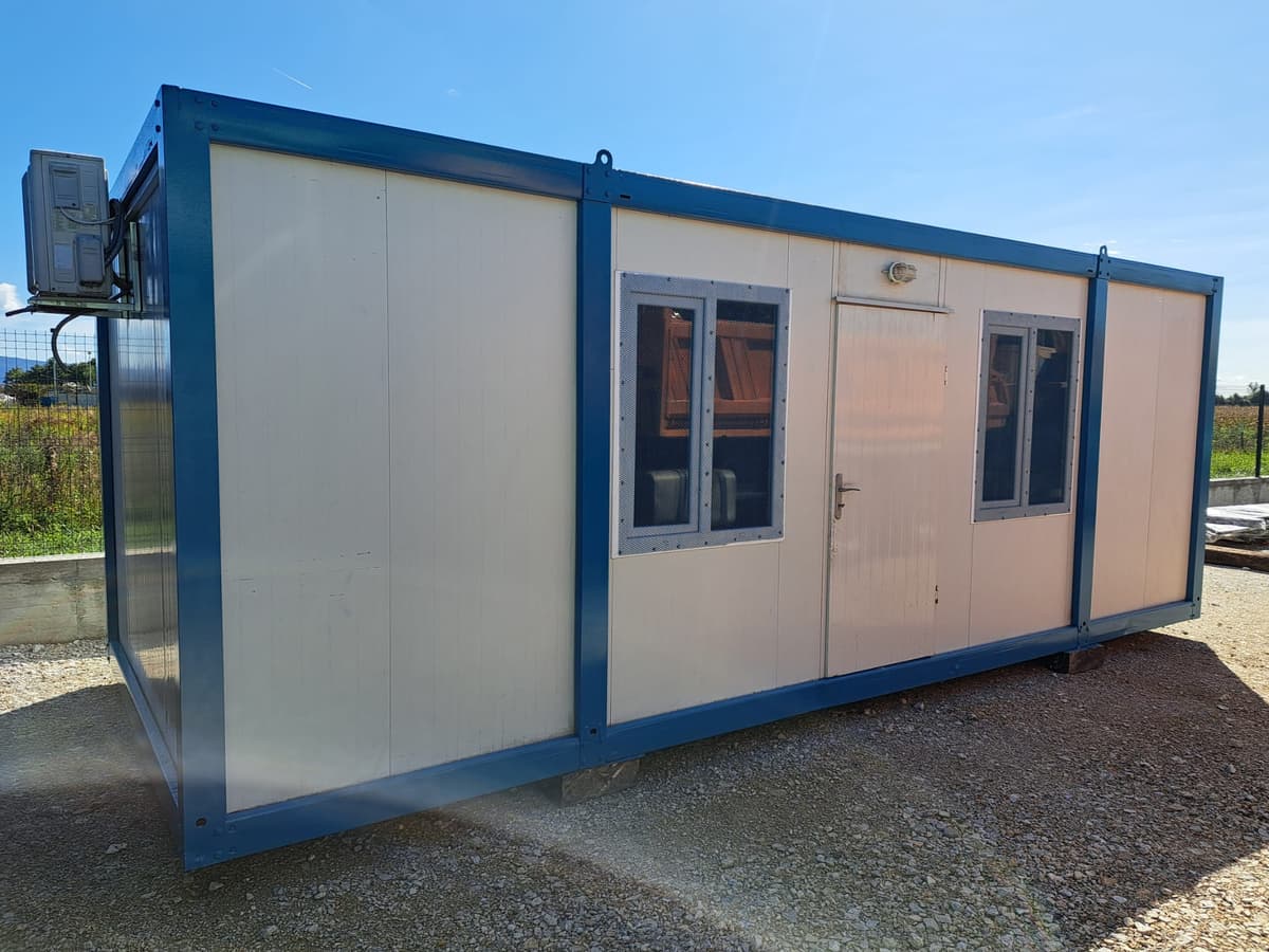 Kontejner 700x300 cm