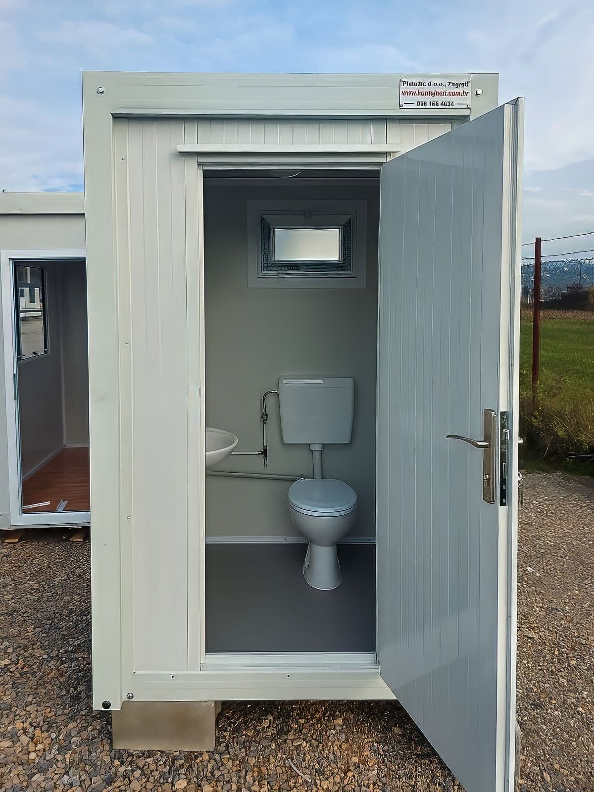 Sanitarna kabina 145x145 cm 1